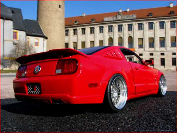 1:18 Tuning Ford Mustang Roush RED Edition + HMC BBS LM Echtalu-Felgen = RAR+OVP